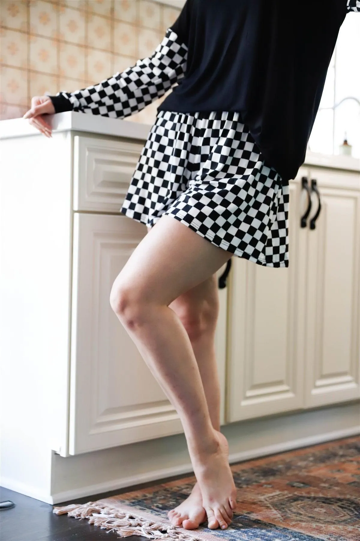 Black & White Checkered Pattern Long Sleeve Top & Shorts Set /1-1-1